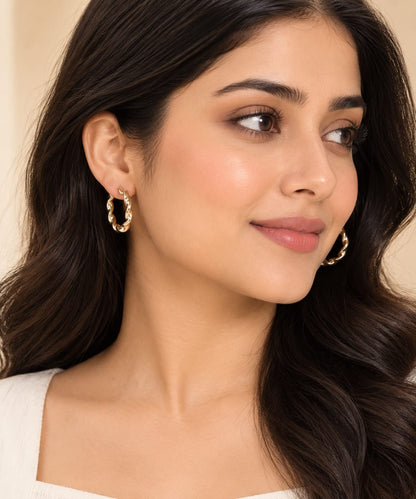GOLD TONE FASHION EARRINGS SET