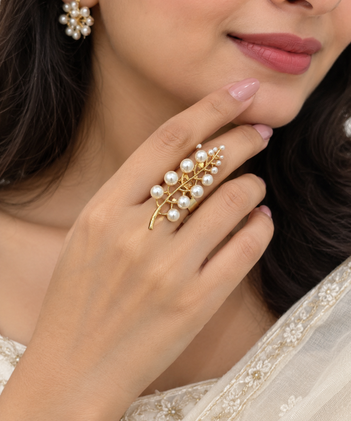 GOLD TONE PEARL LEAF RING